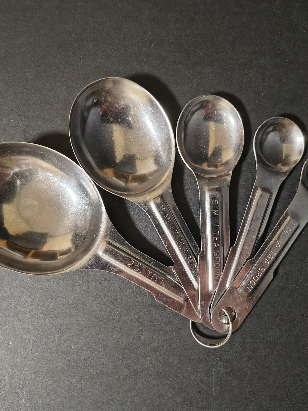 Vintage Set of 5 Metal Stainless Steel Measuring Spoons Nesting Oval on Ring